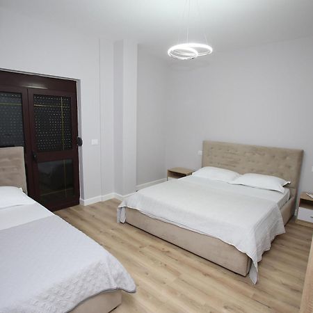 The Met Apartments Durres Ngoại thất bức ảnh