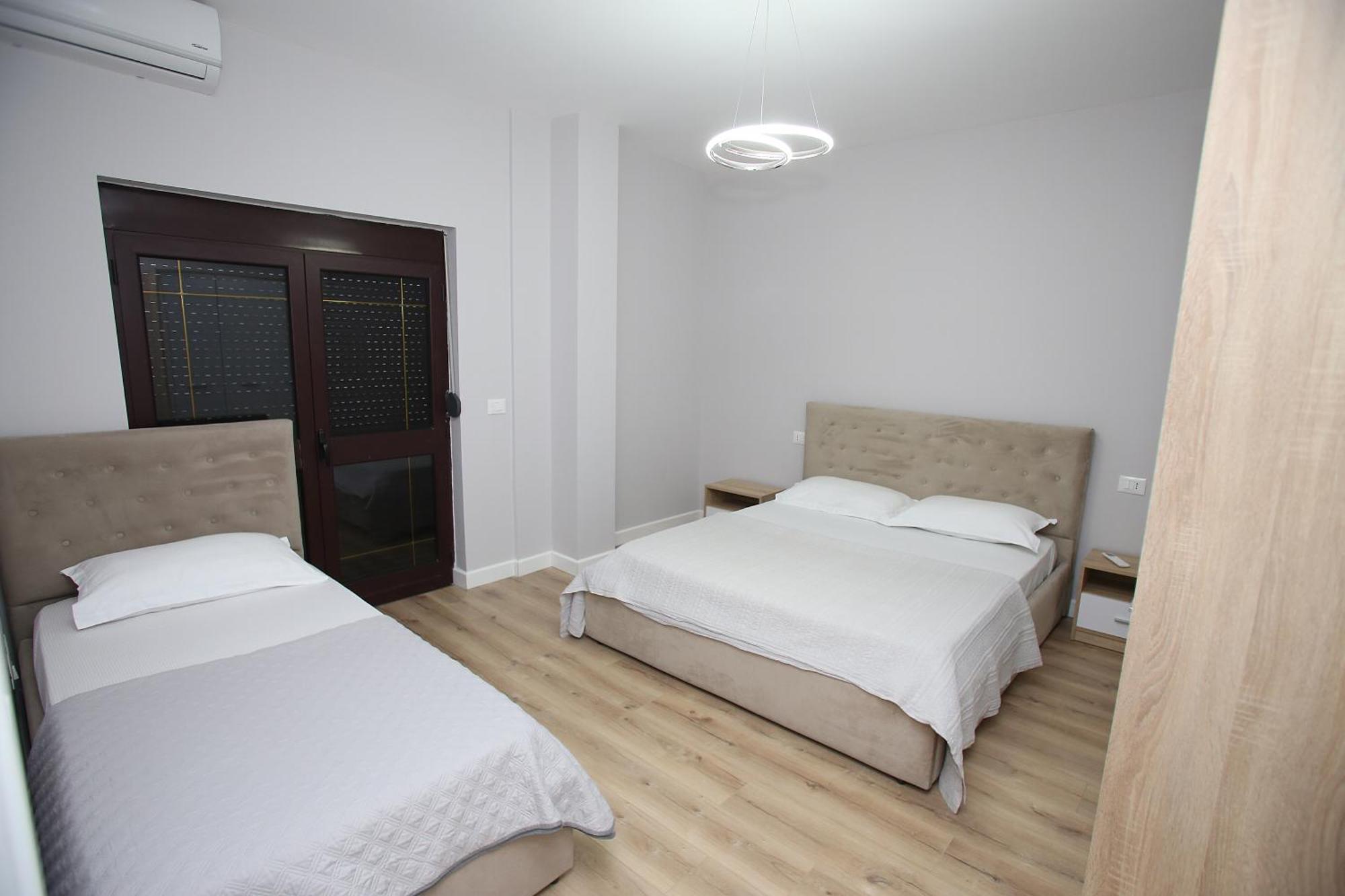 The Met Apartments Durres Ngoại thất bức ảnh